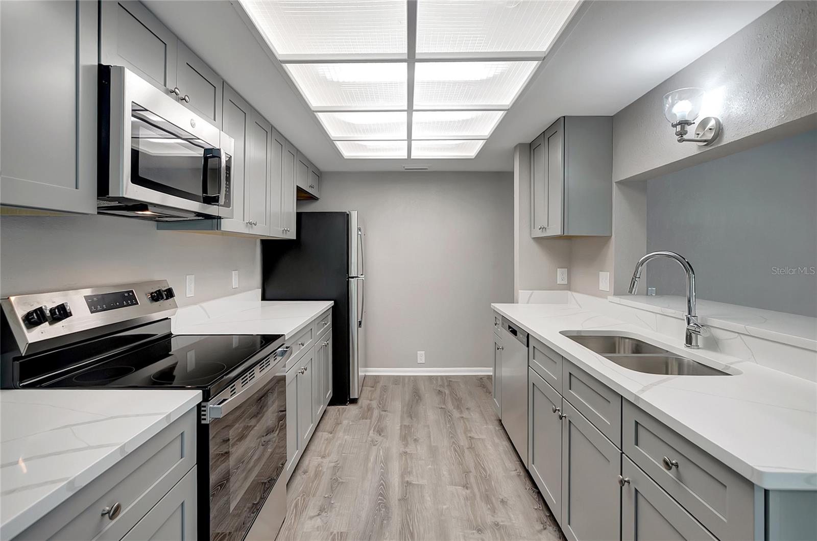 BERKLEY VILLAGE - Residential