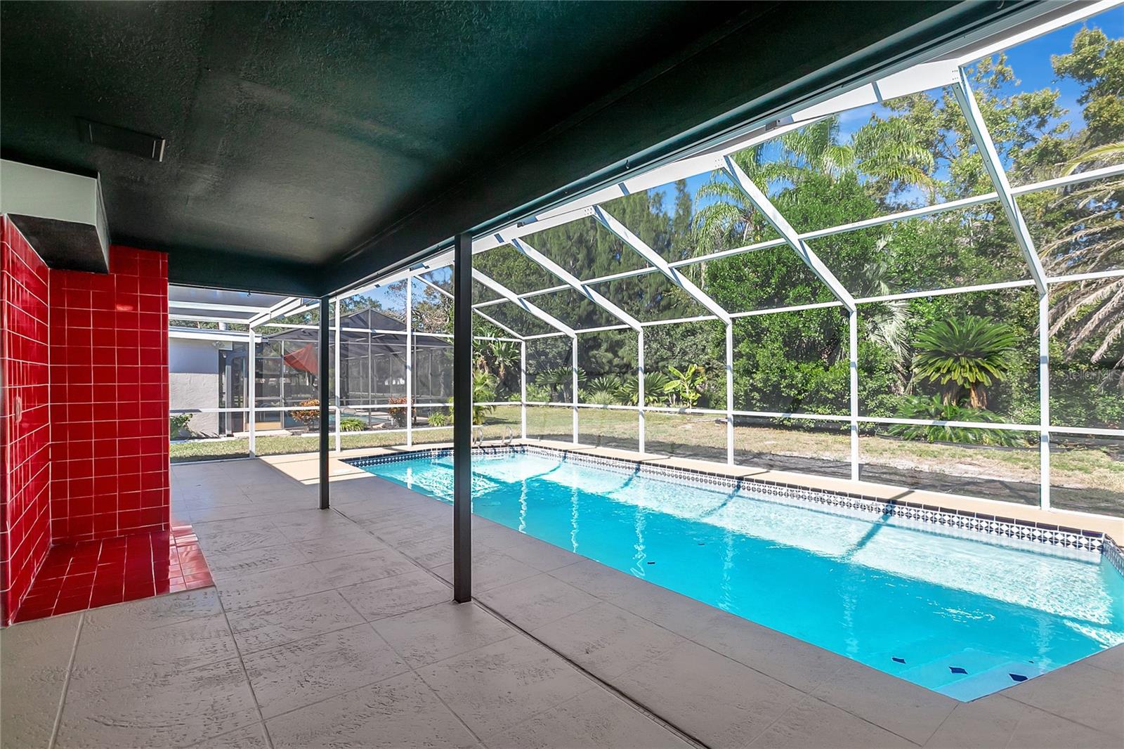 BERKLEY VILLAGE - Residential