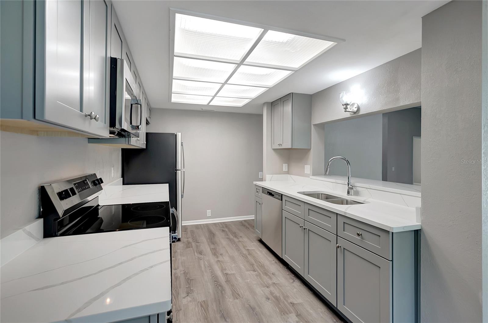 BERKLEY VILLAGE - Residential