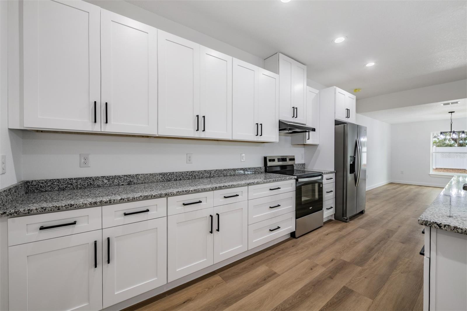 COUNTRYSIDE SQUARE - Residential