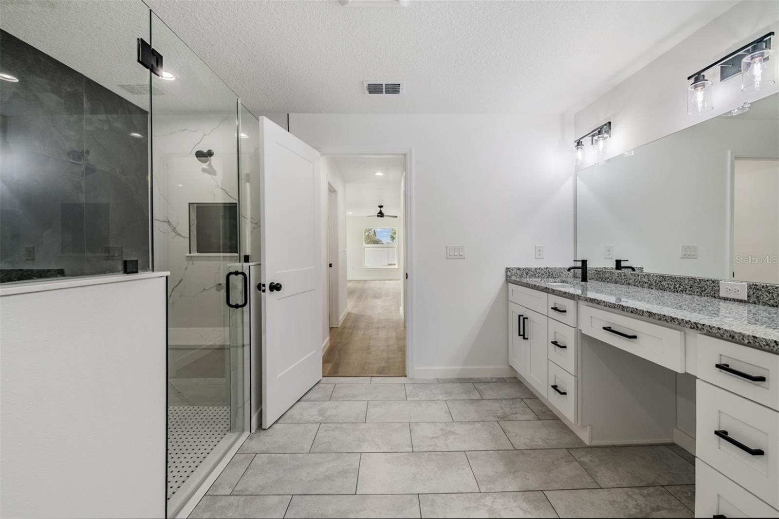 COUNTRYSIDE SQUARE - Residential