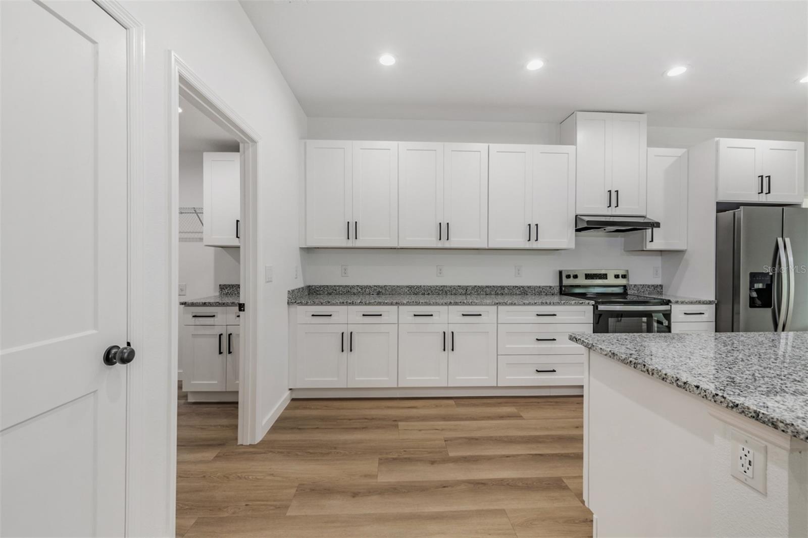 COUNTRYSIDE SQUARE - Residential