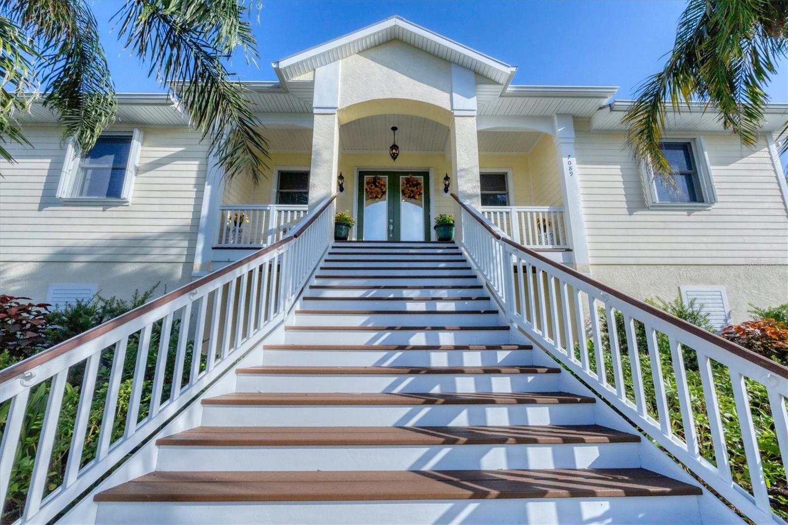 PINES ON BAY - Residential