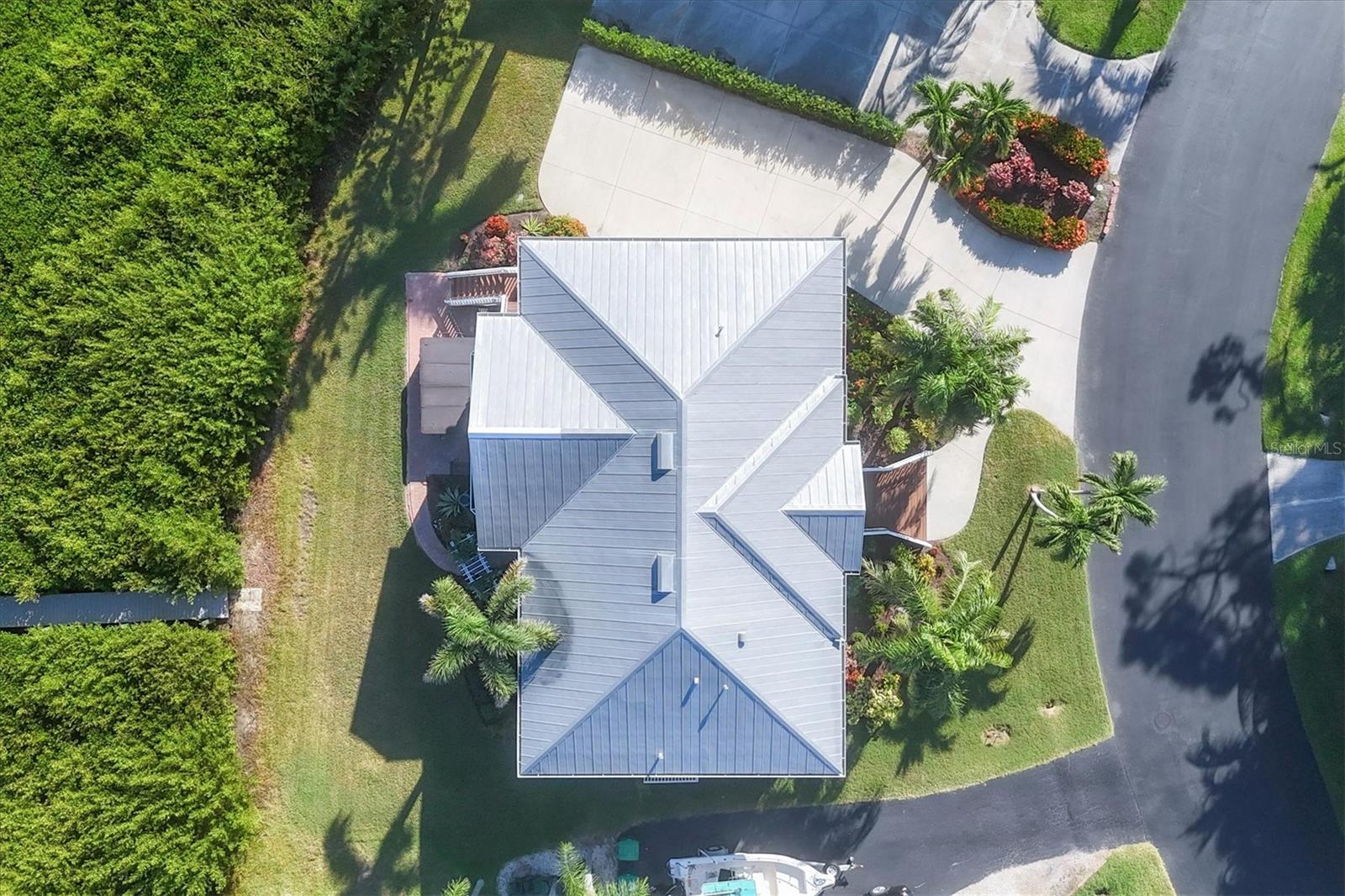 PINES ON BAY - Residential