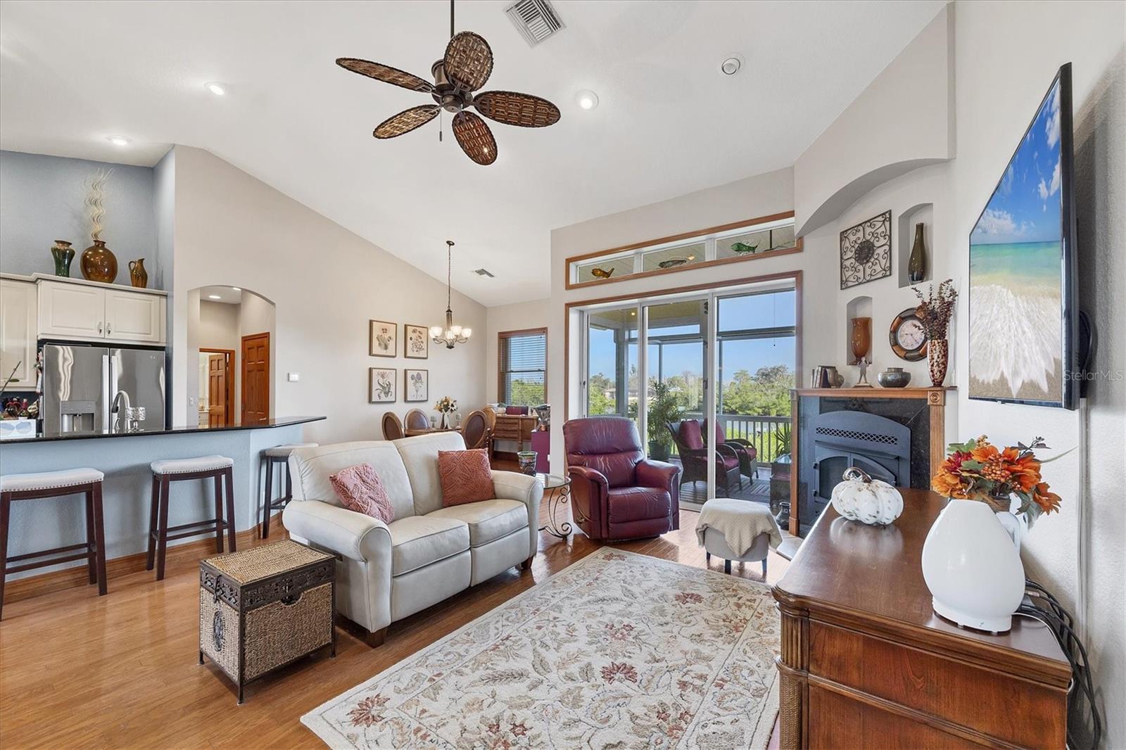 PINES ON BAY - Residential