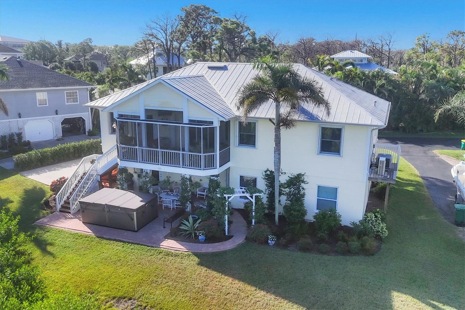 PINES ON BAY - Residential