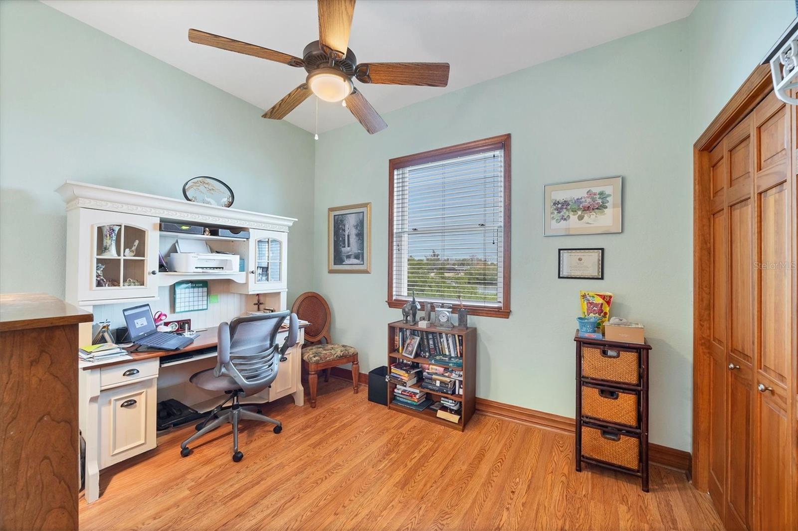 PINES ON BAY - Residential