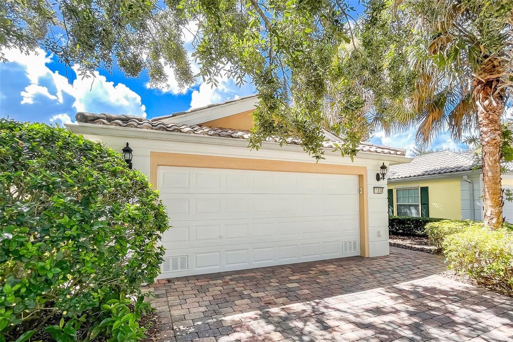 Photo of 11830 Delfina Lane, Orlando, FL 32827 (MLS # O6430887)
