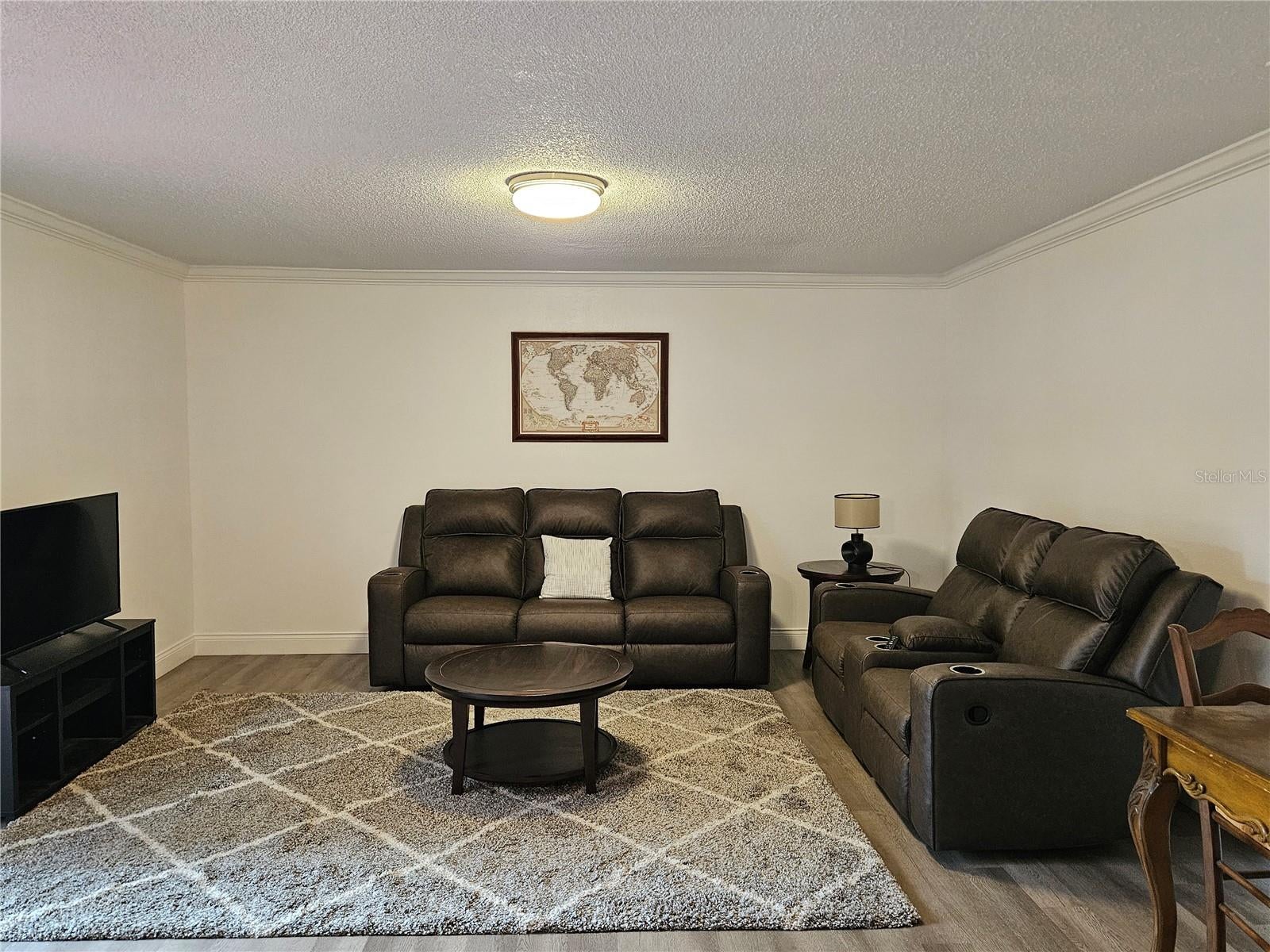 1737 PARAKEET WAY 2