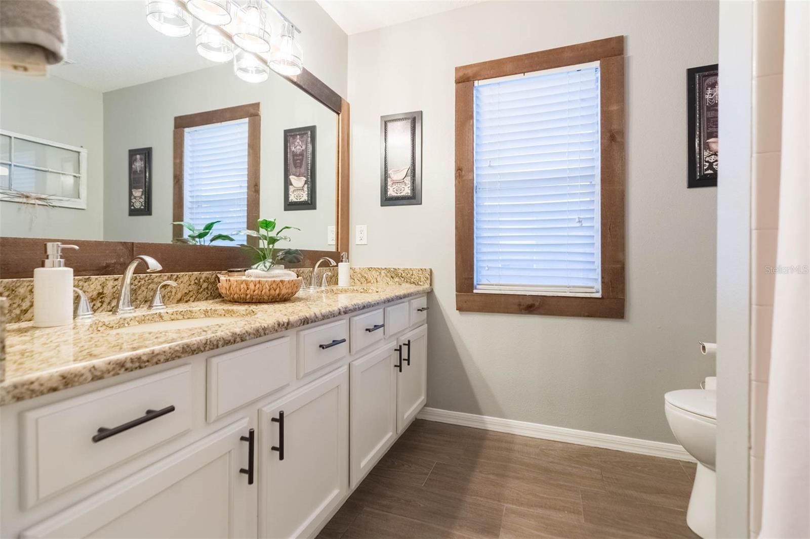 BOYETTE OAKS - Residential