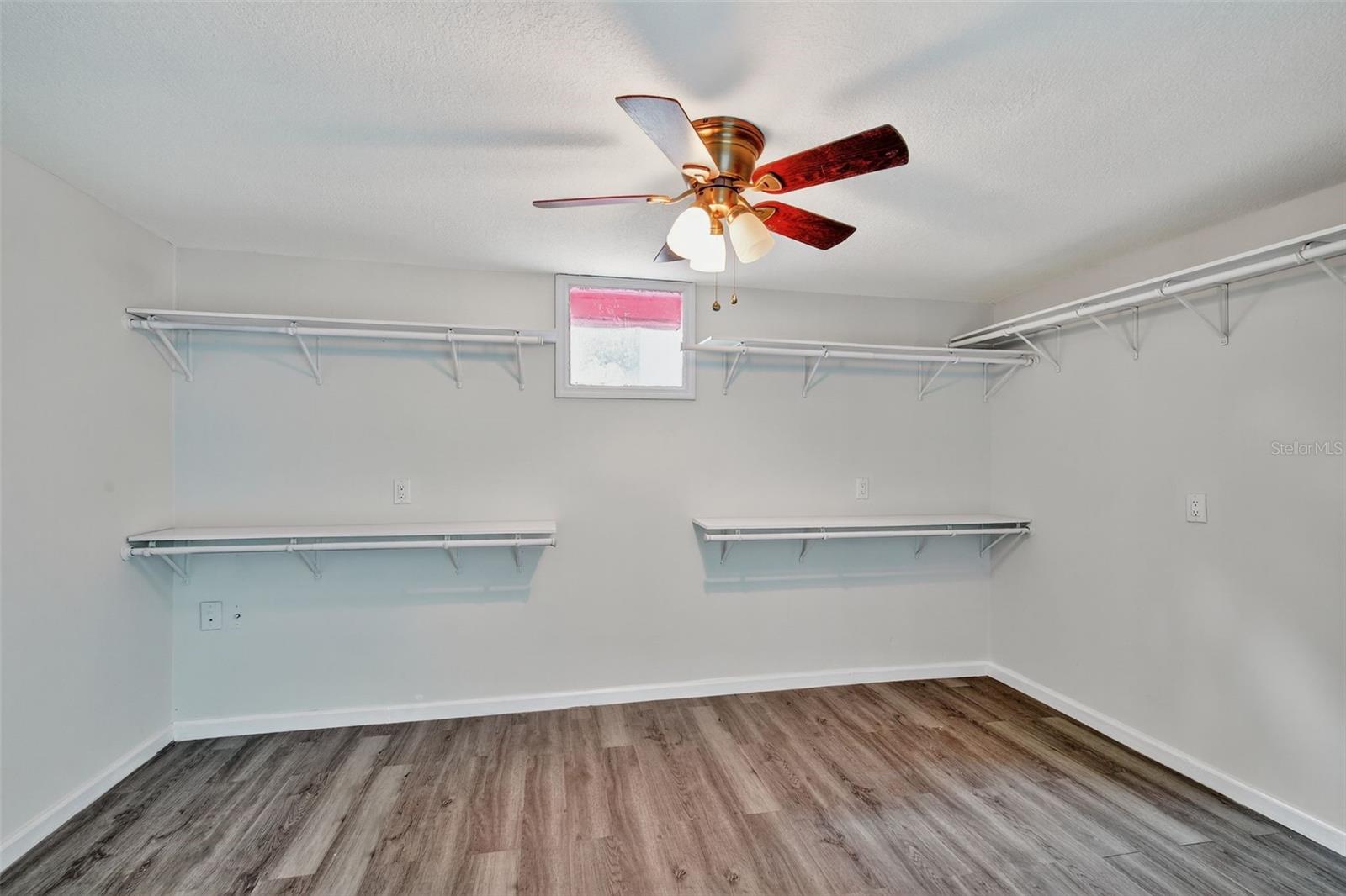 CENTER PARK HOLLY HILL - Residential Lease