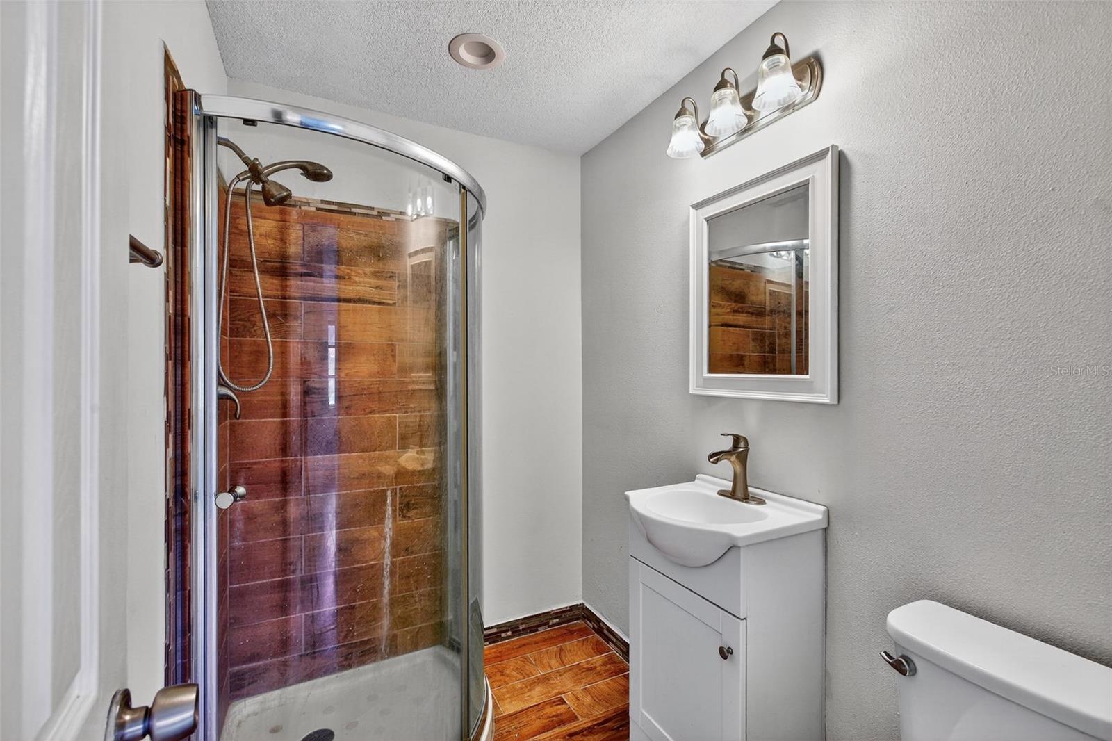 CENTER PARK HOLLY HILL - Residential Lease