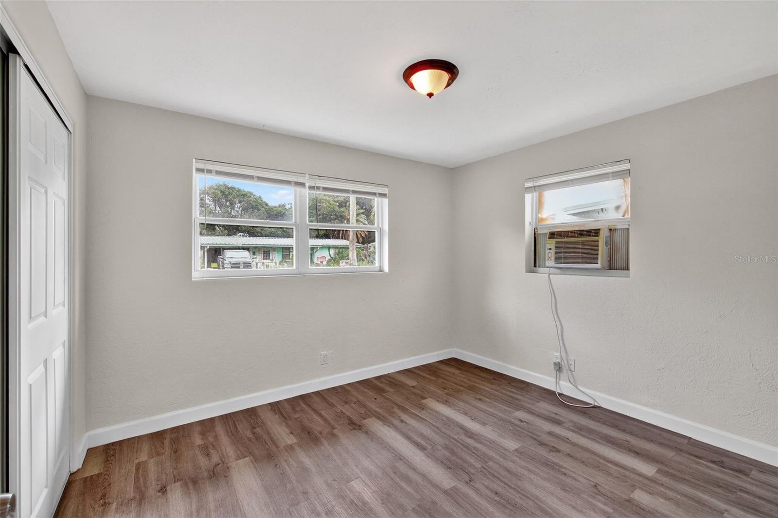 CENTER PARK HOLLY HILL - Residential Lease