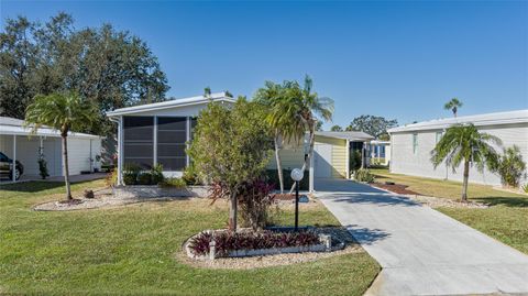 A home in PALMETTO