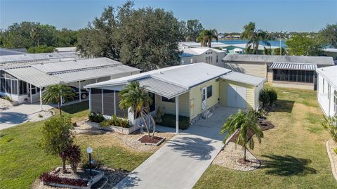 A home in PALMETTO