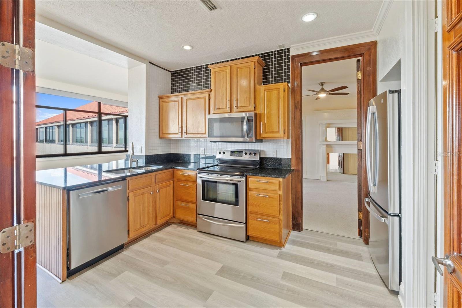 2109 BAYSHORE BOULEVARD 1006