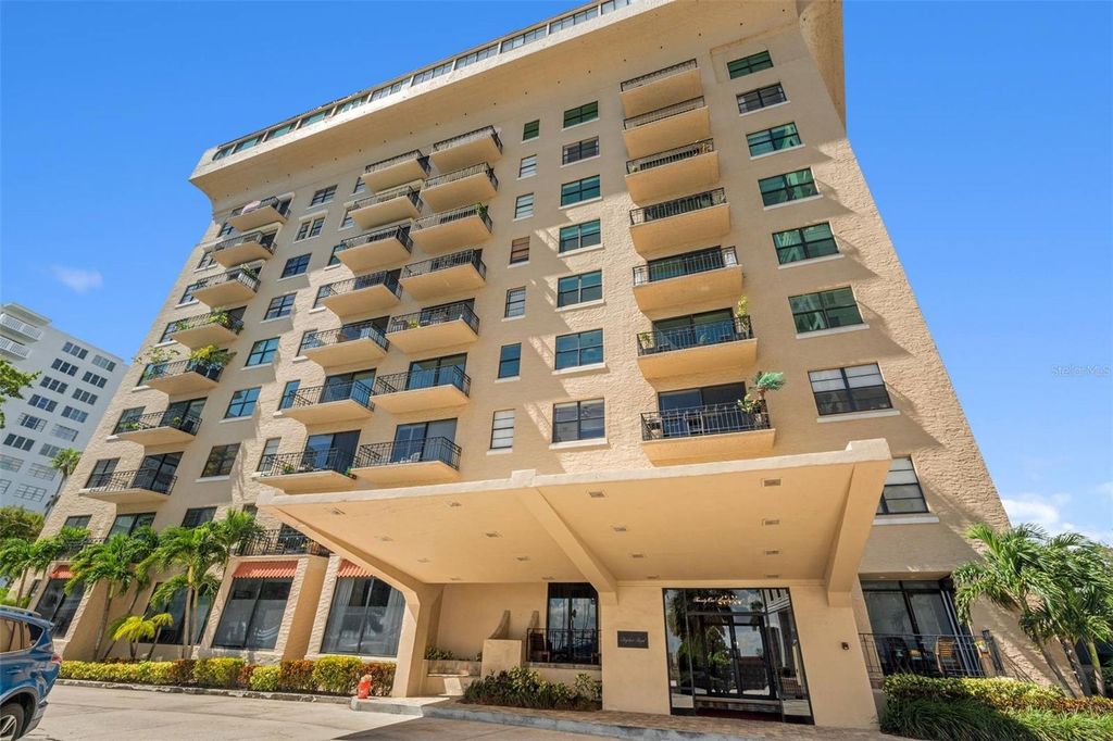 Photo of 2109 Bayshore Boulevard #1006, Tampa, FL 33606 (MLS # O6362383)