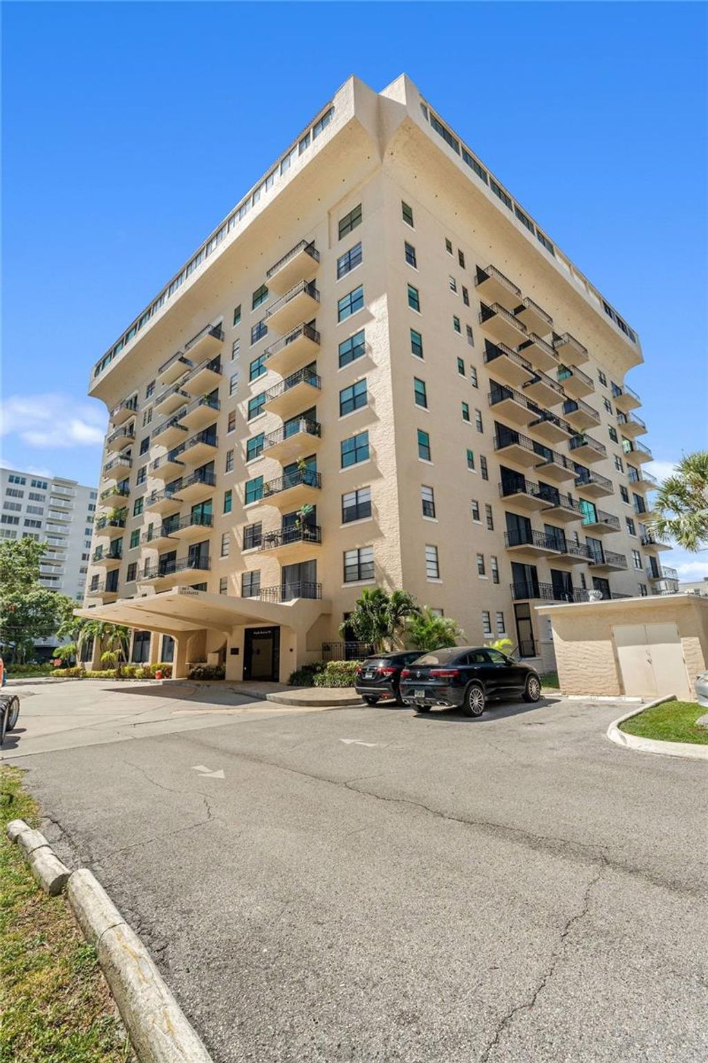Photo of 2109 Bayshore Boulevard #1006, Tampa, FL 33606 (MLS # O6362383)