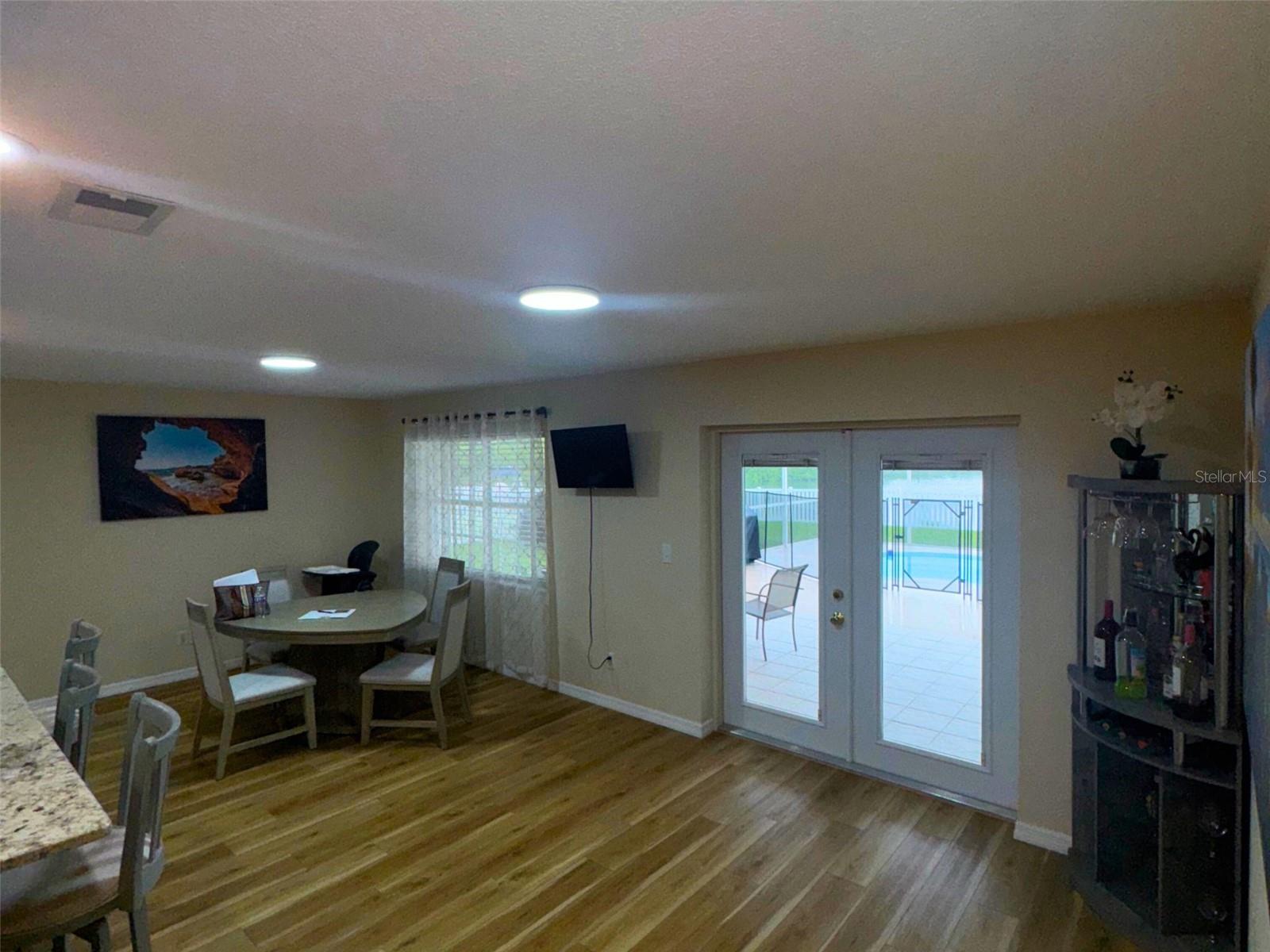 TAHITIAN DEV - Residential