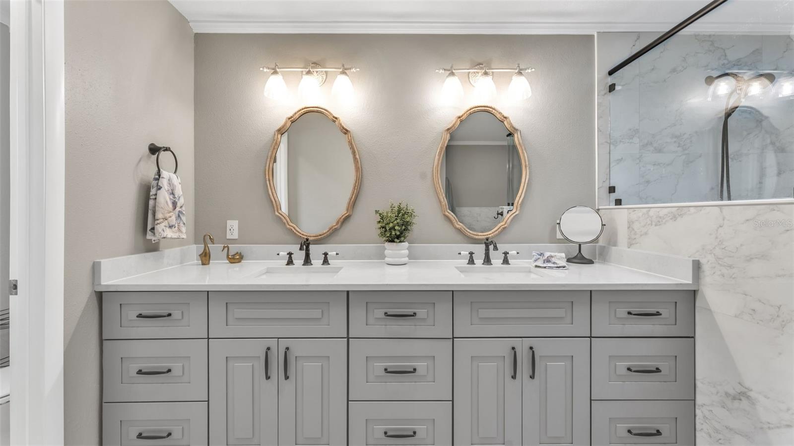 GLENMORE - Residential