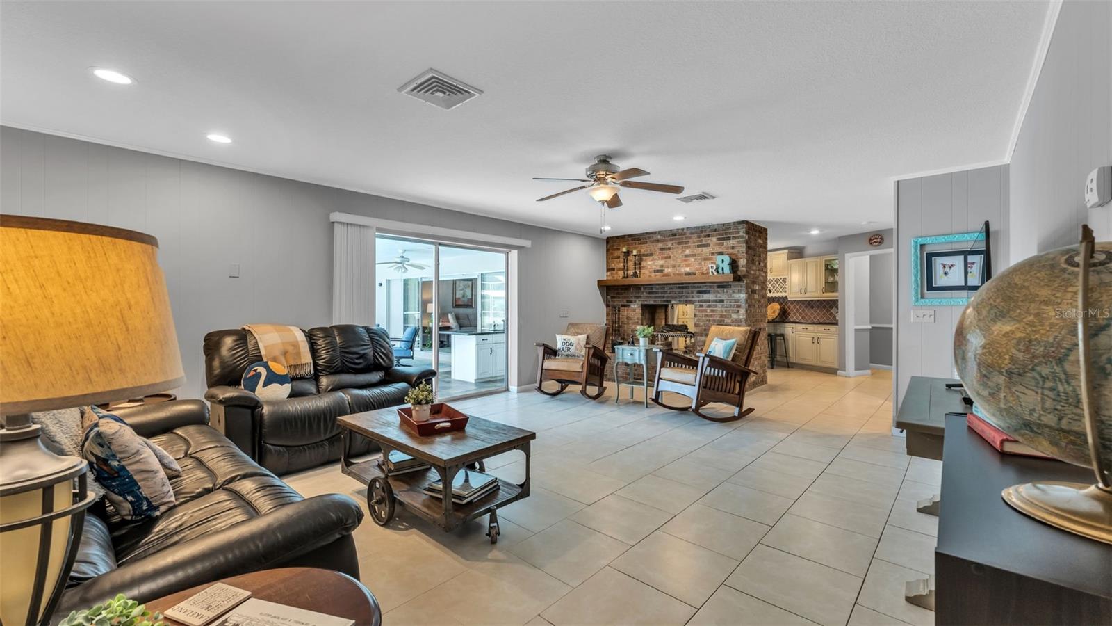 GLENMORE - Residential