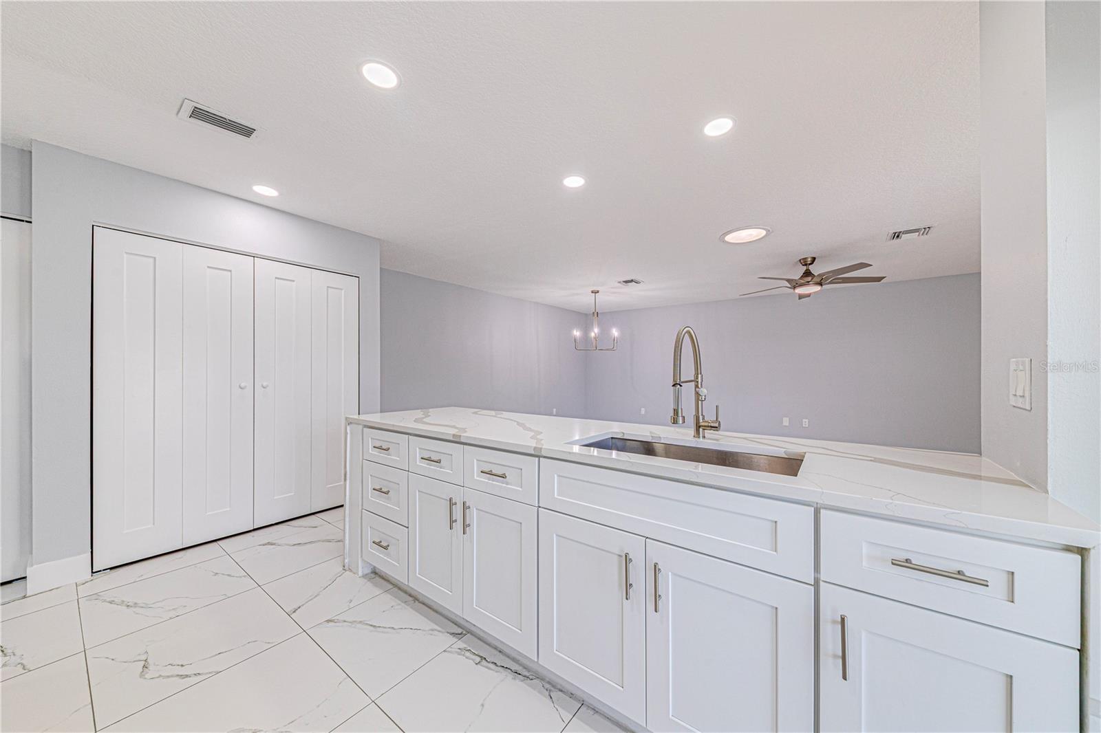 LEESBURG ROYAL OAK ESTATES - Residential