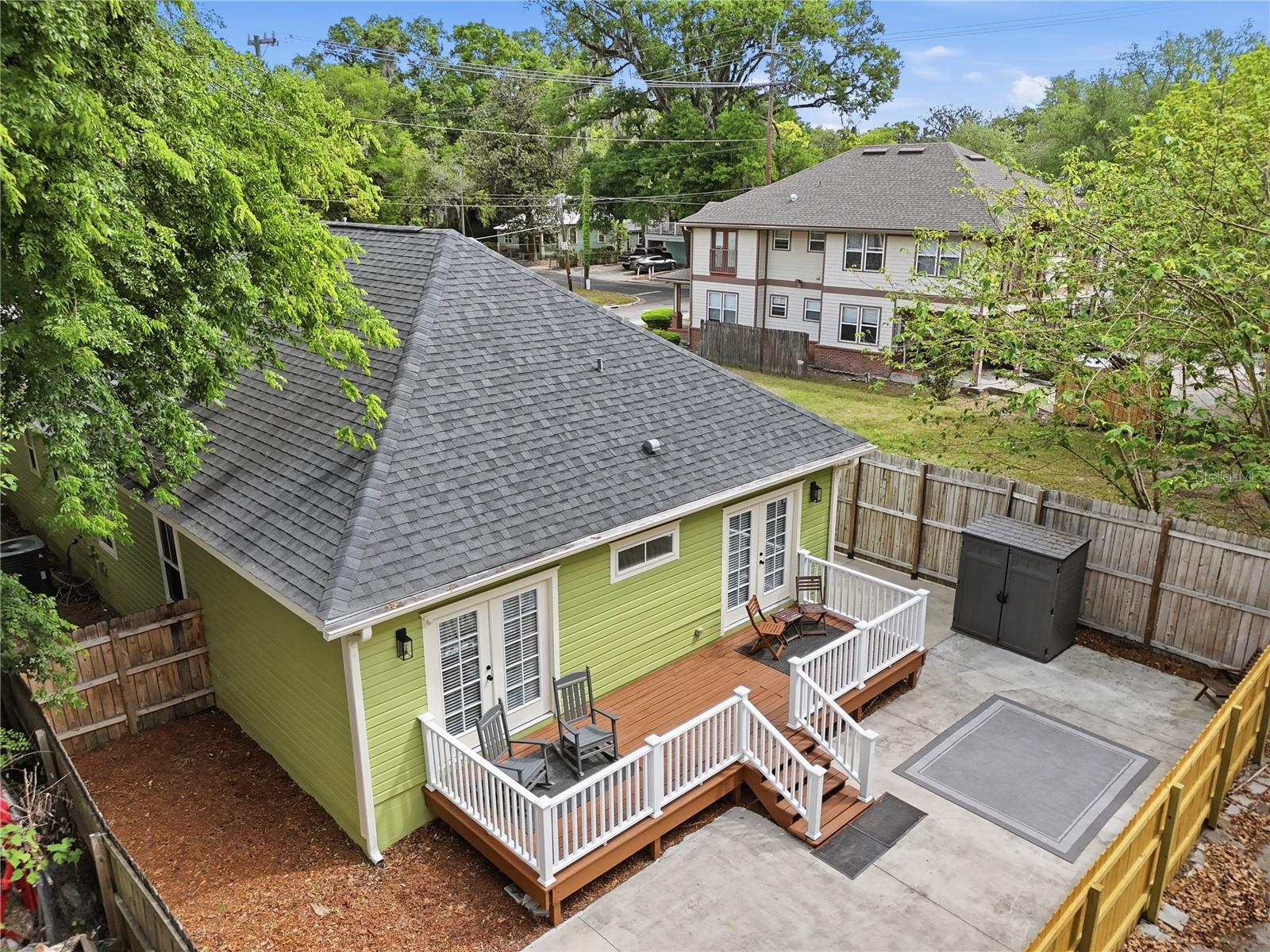 BROWNS ADD E1/2 - Residential