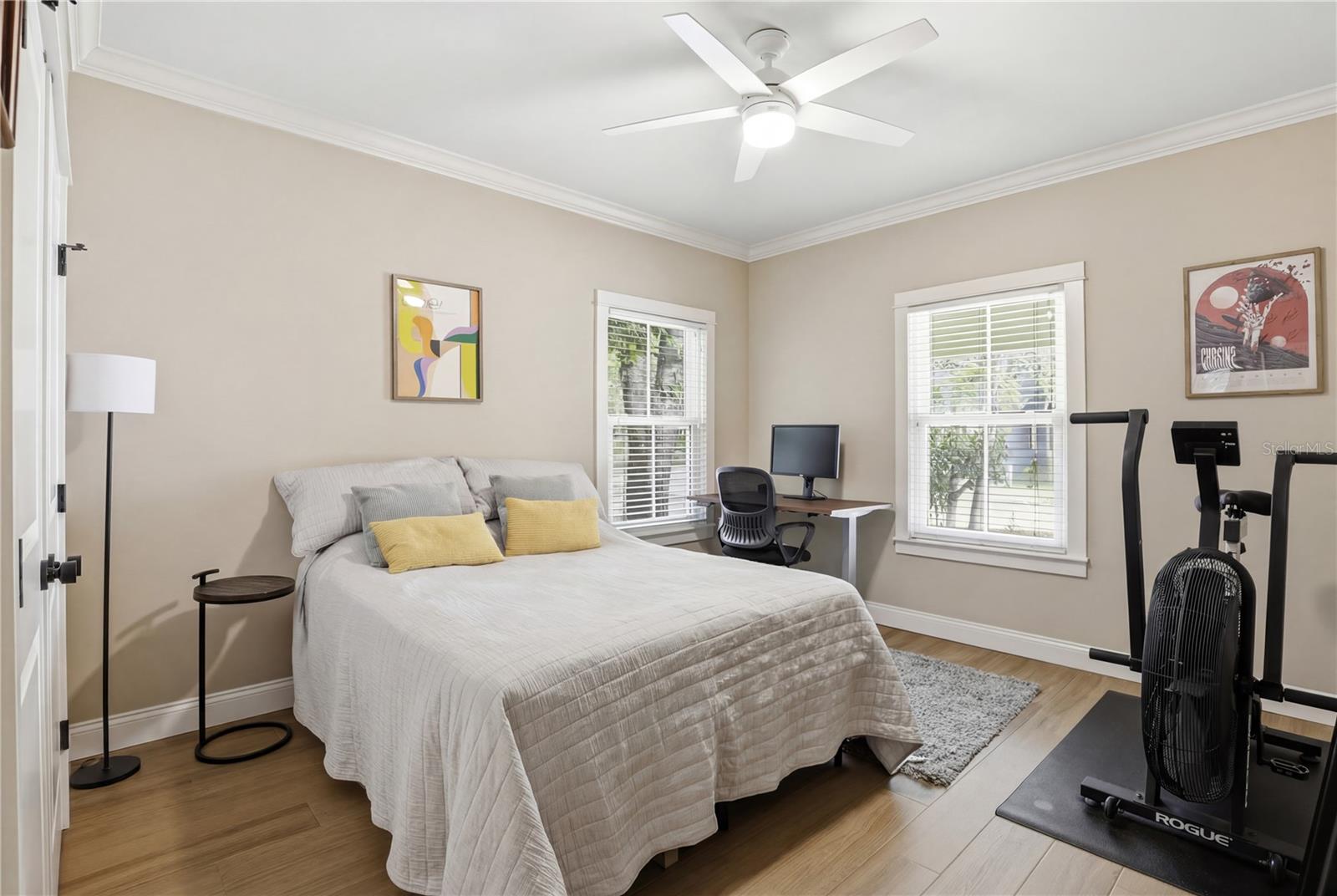 BROWNS ADD E1/2 - Residential