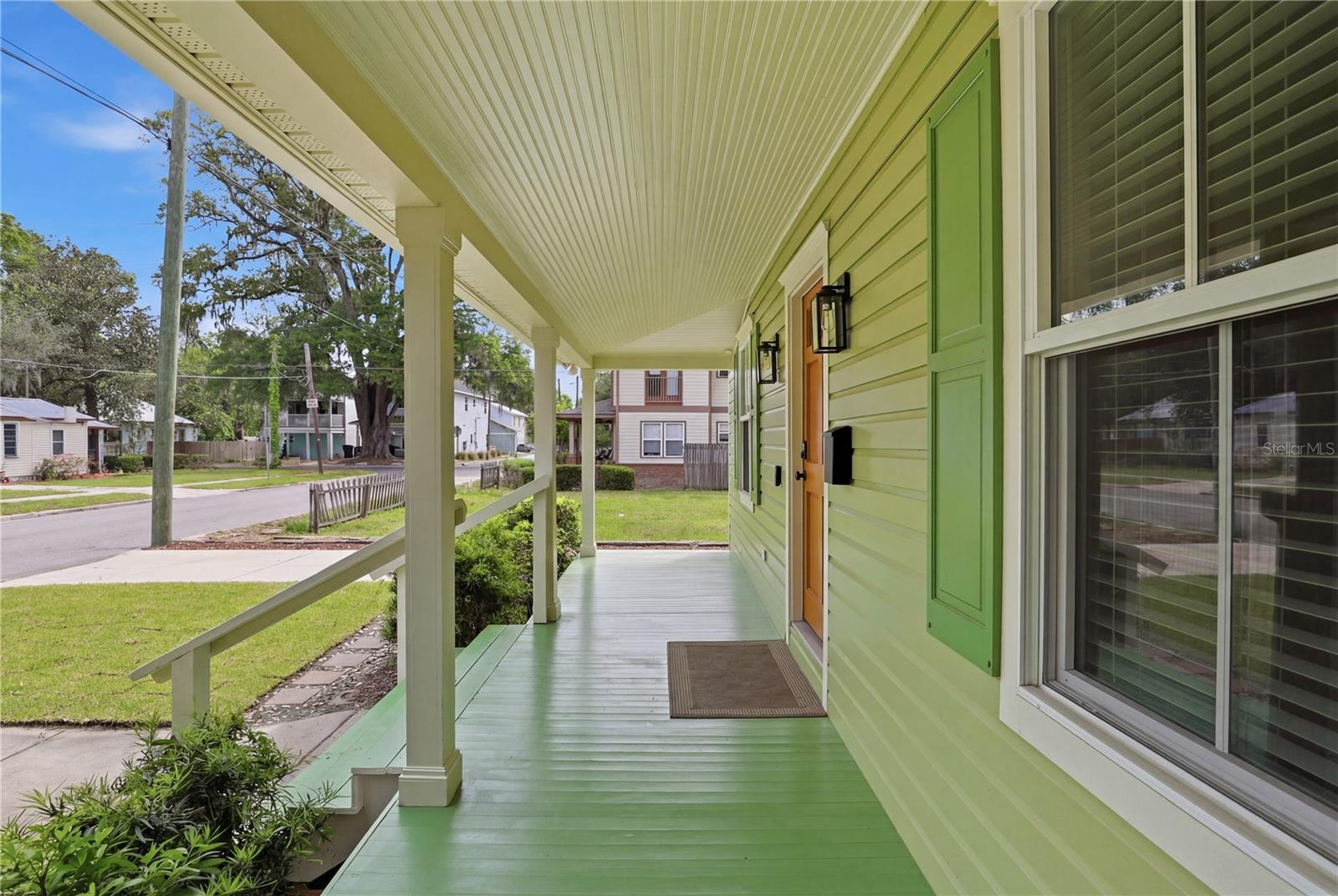 BROWNS ADD E1/2 - Residential