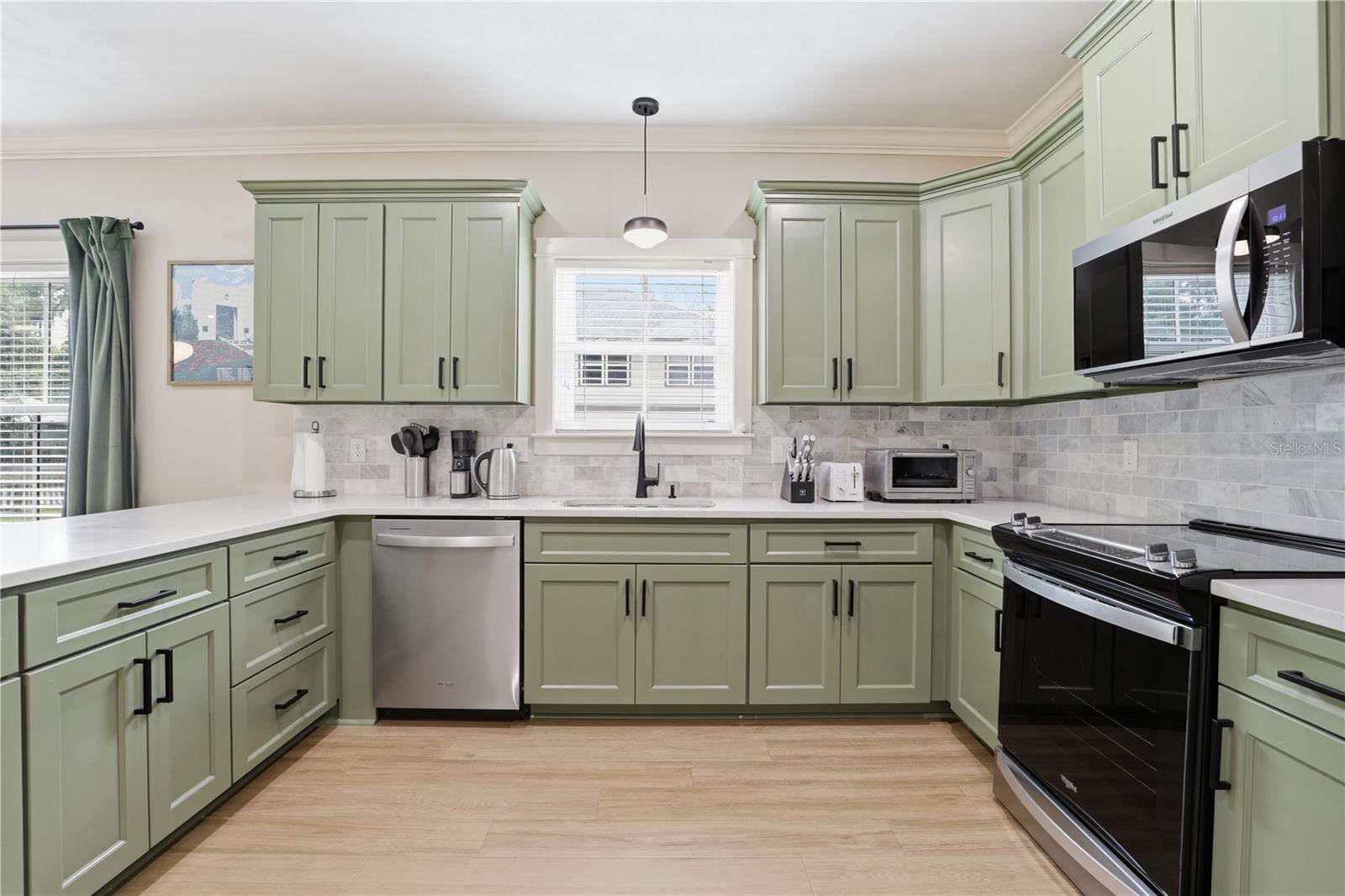 BROWNS ADD E1/2 - Residential