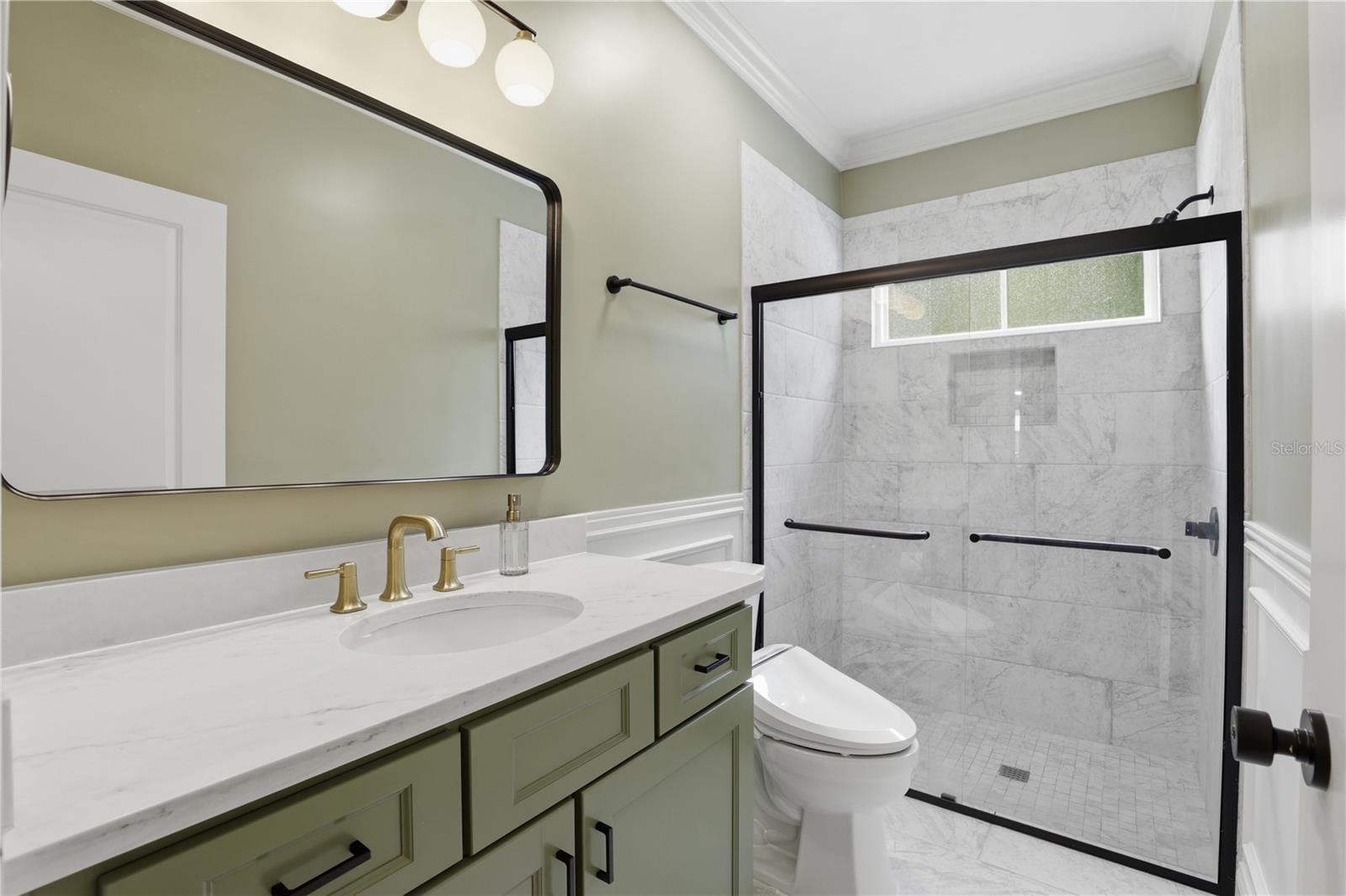 BROWNS ADD E1/2 - Residential