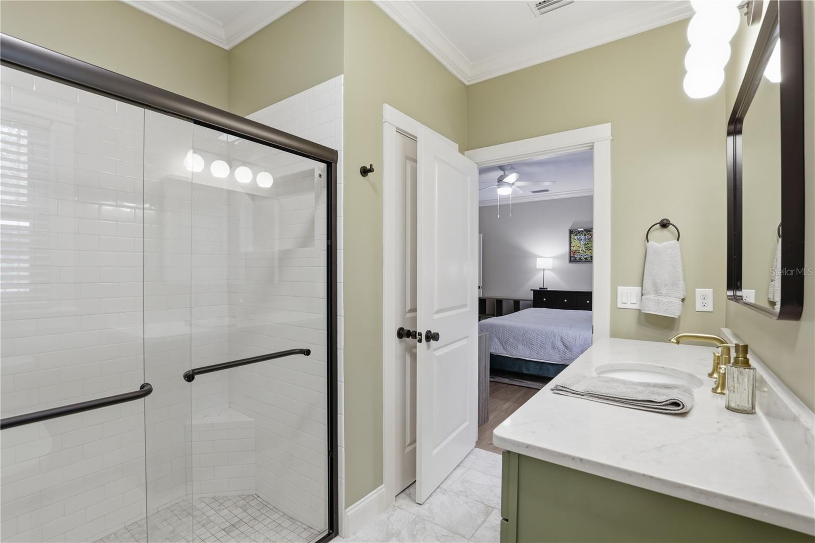 BROWNS ADD E1/2 - Residential