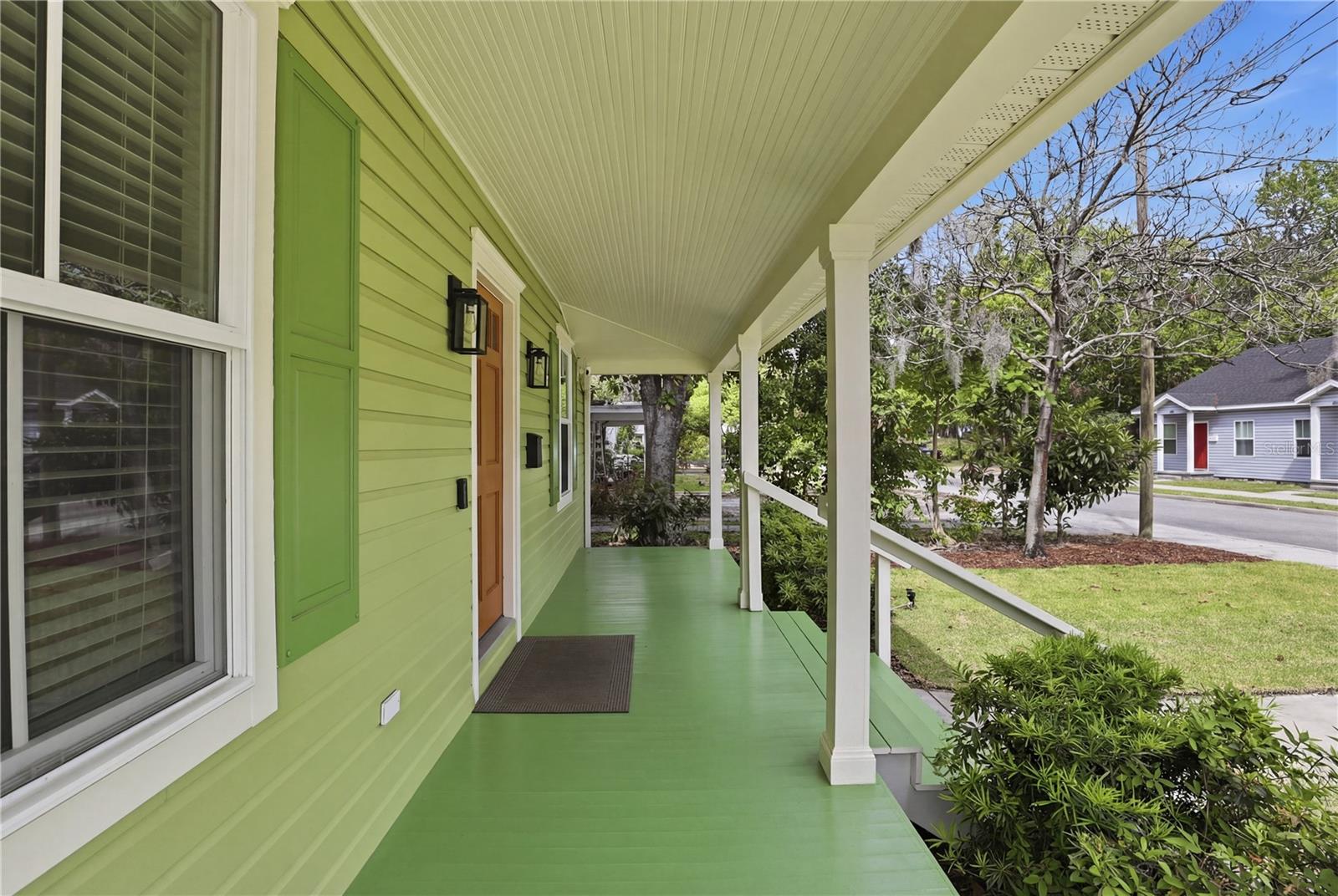 BROWNS ADD E1/2 - Residential