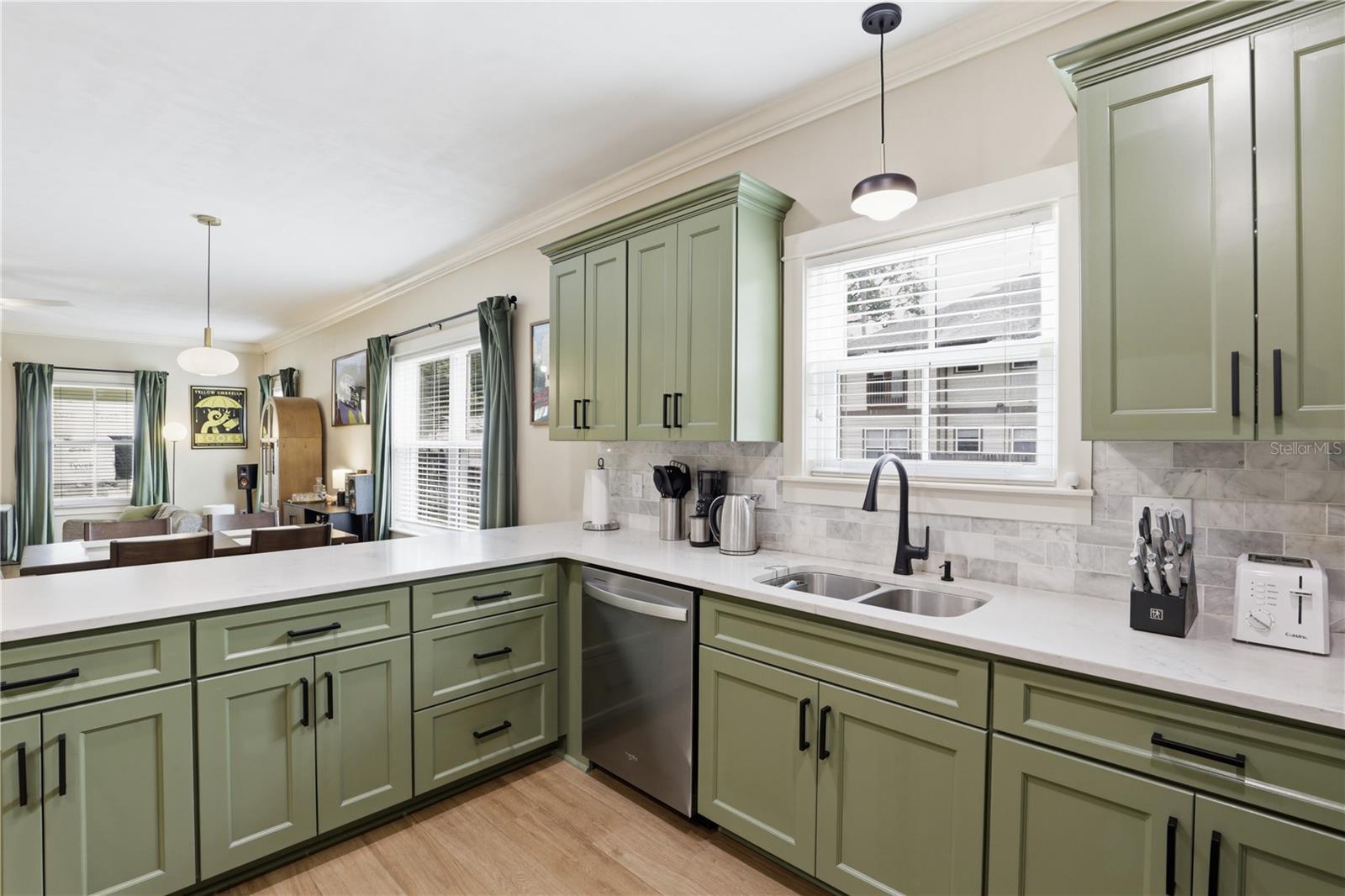 BROWNS ADD E1/2 - Residential