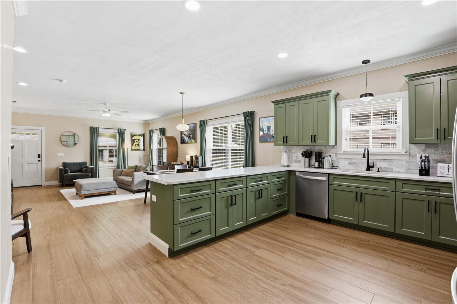 BROWNS ADD E1/2 - Residential