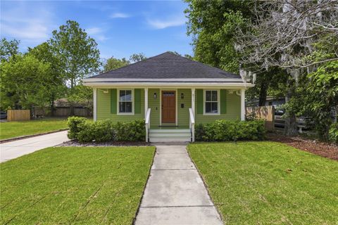 Photo of 811 NW 3rd Avenue, Gainesville, FL 32601 (MLS # GC539451)