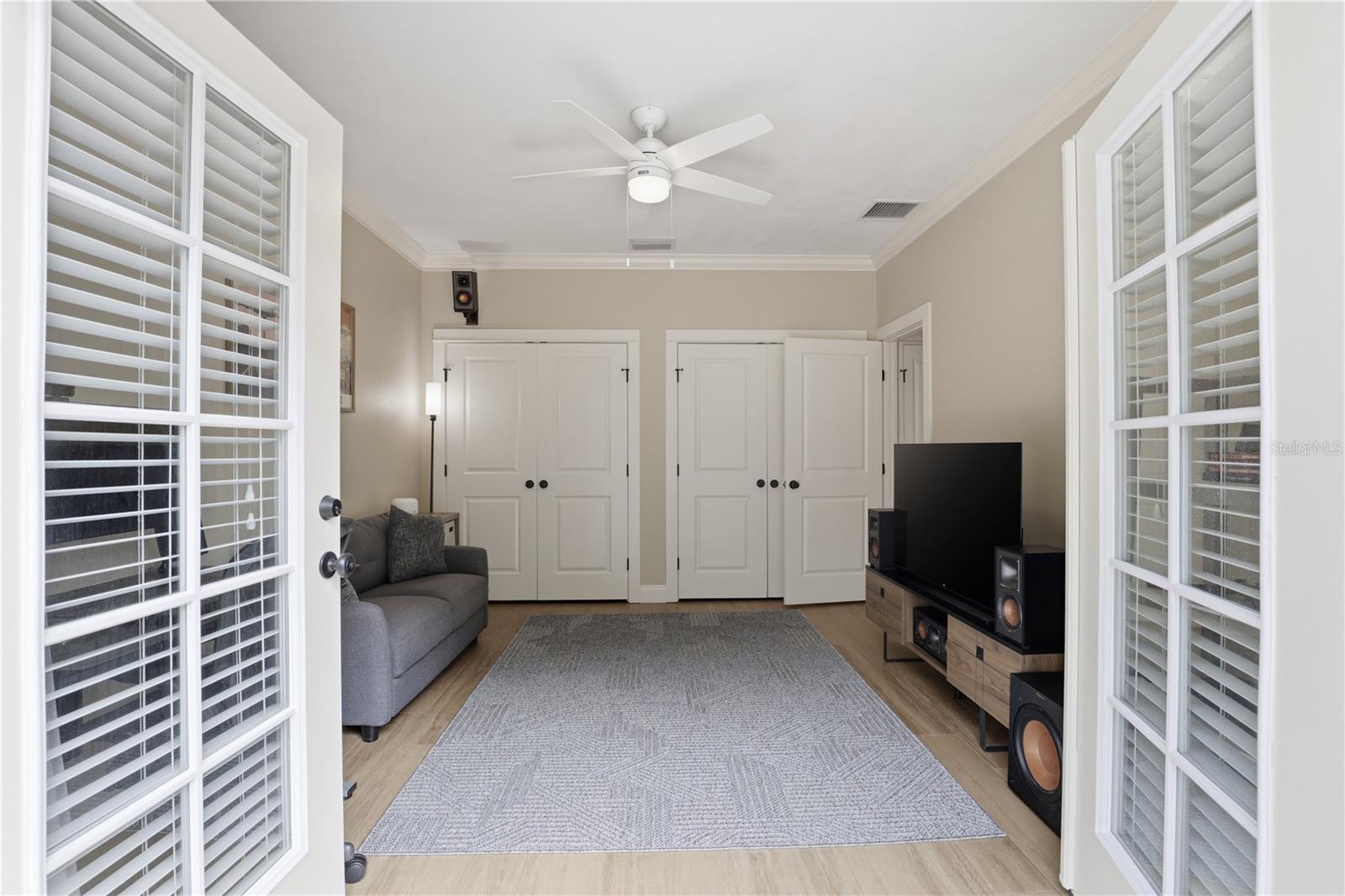 BROWNS ADD E1/2 - Residential