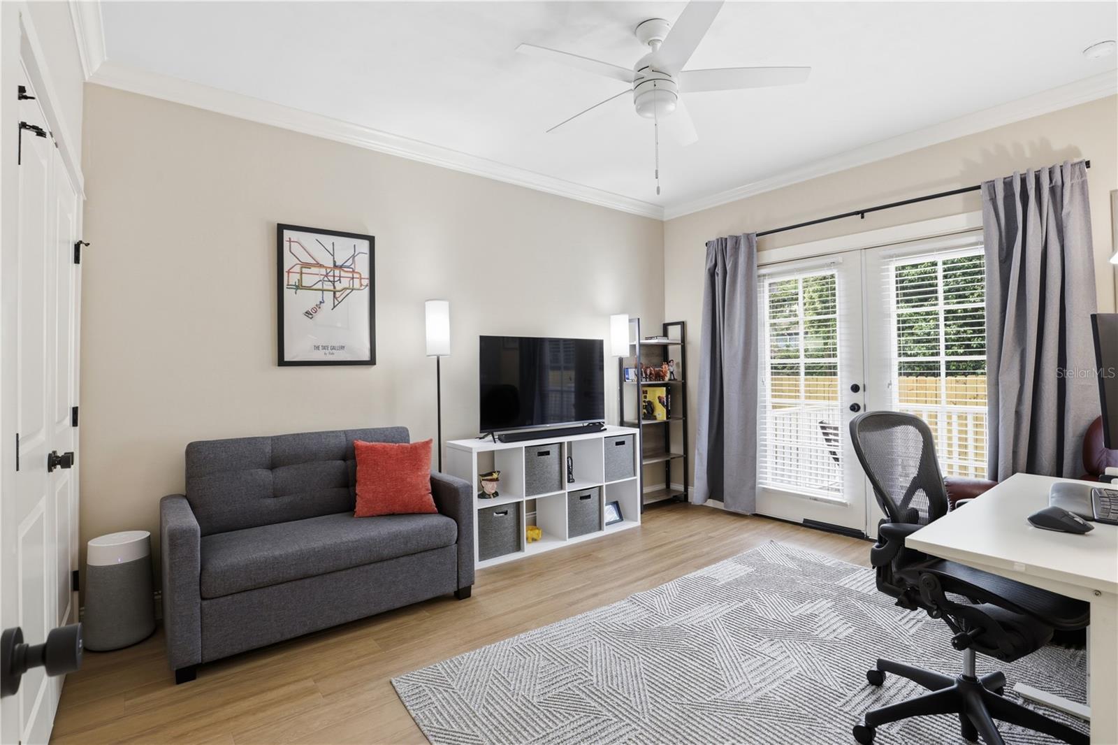 BROWNS ADD E1/2 - Residential