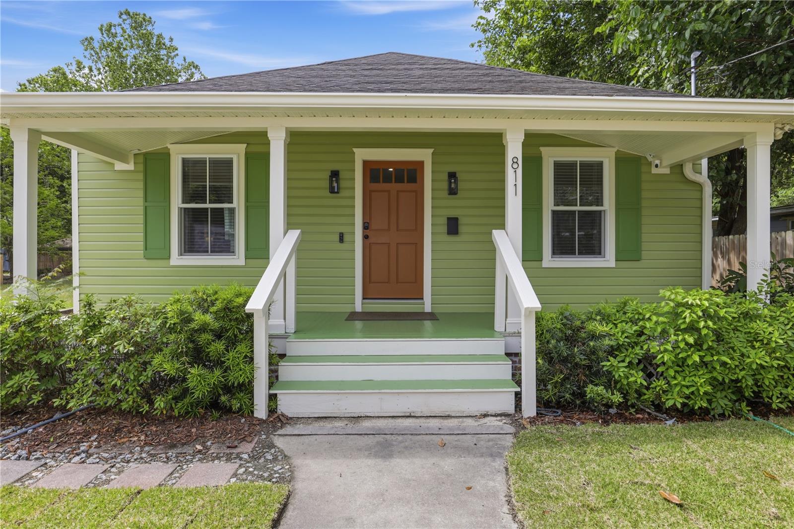 BROWNS ADD E1/2 - Residential