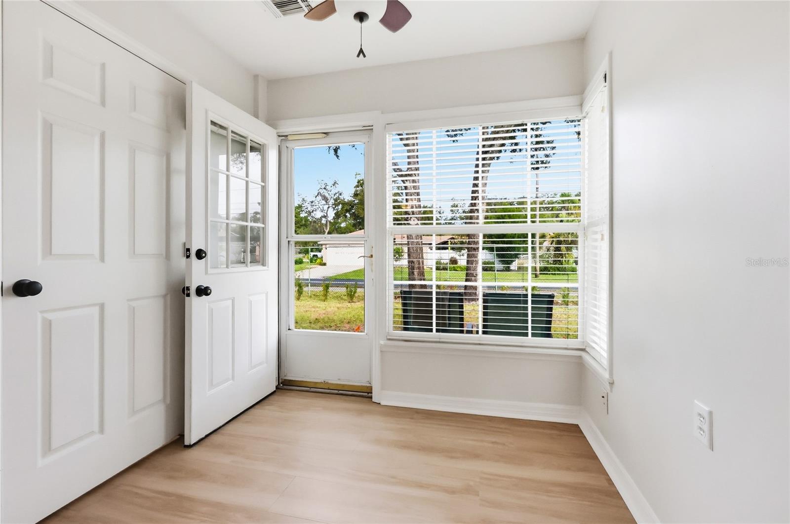 ALHAMBRA VILLAS CONDO 01-04 - Residential