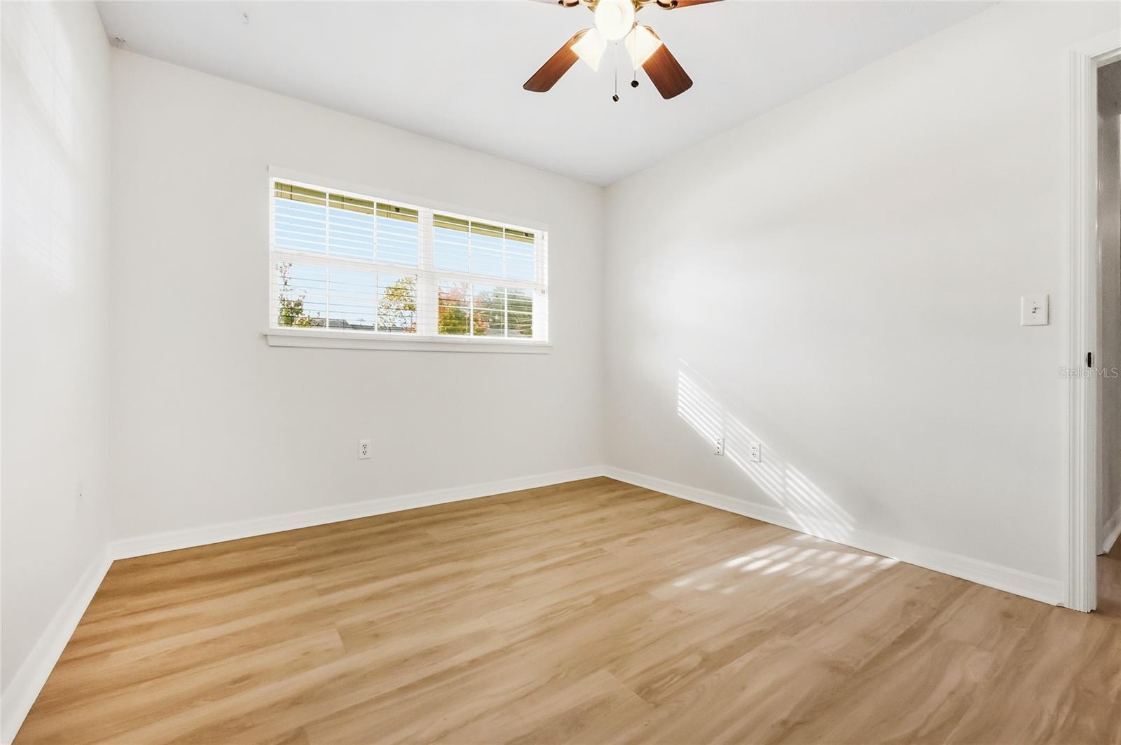 ALHAMBRA VILLAS CONDO 01-04 - Residential