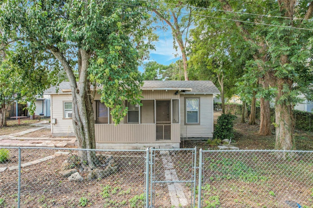Photo of 5509 10th Street SE, Lakeland, FL 33812 (MLS # L4965147)