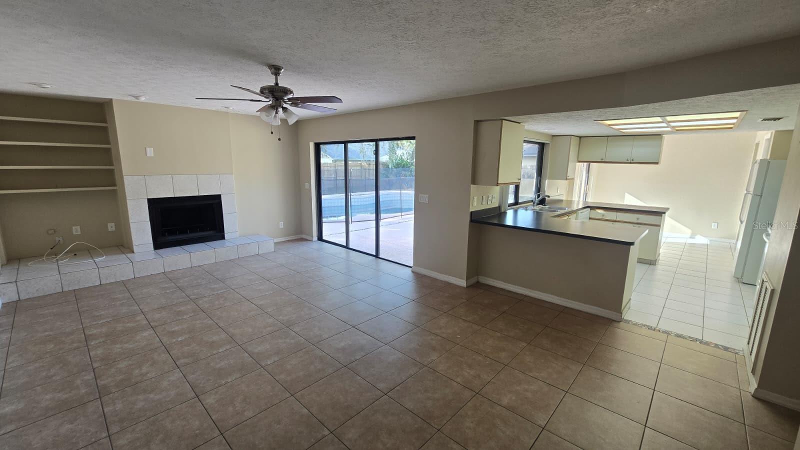 BLOOMINGDALE SEC L UNIT - Residential