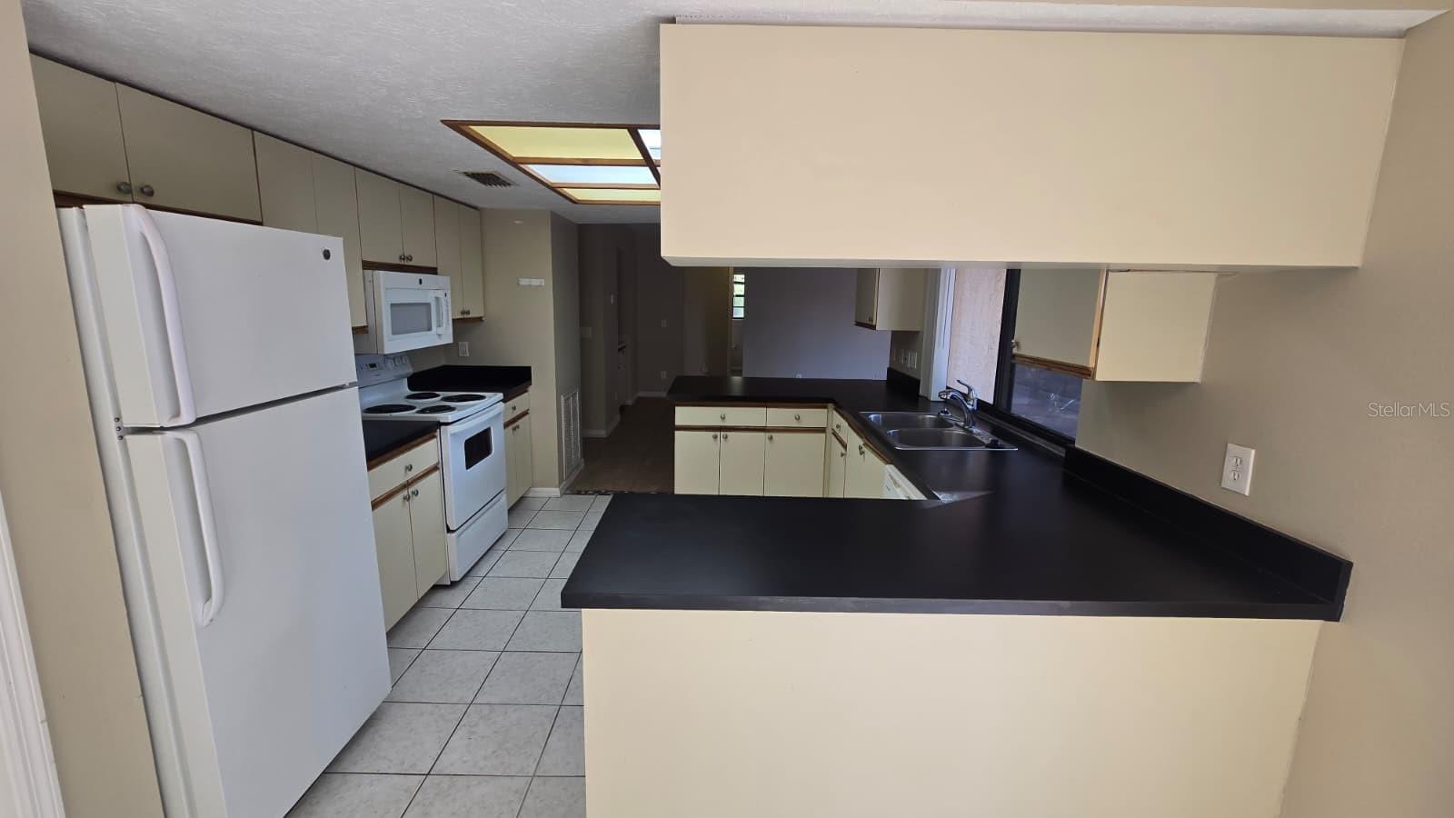 BLOOMINGDALE SEC L UNIT - Residential