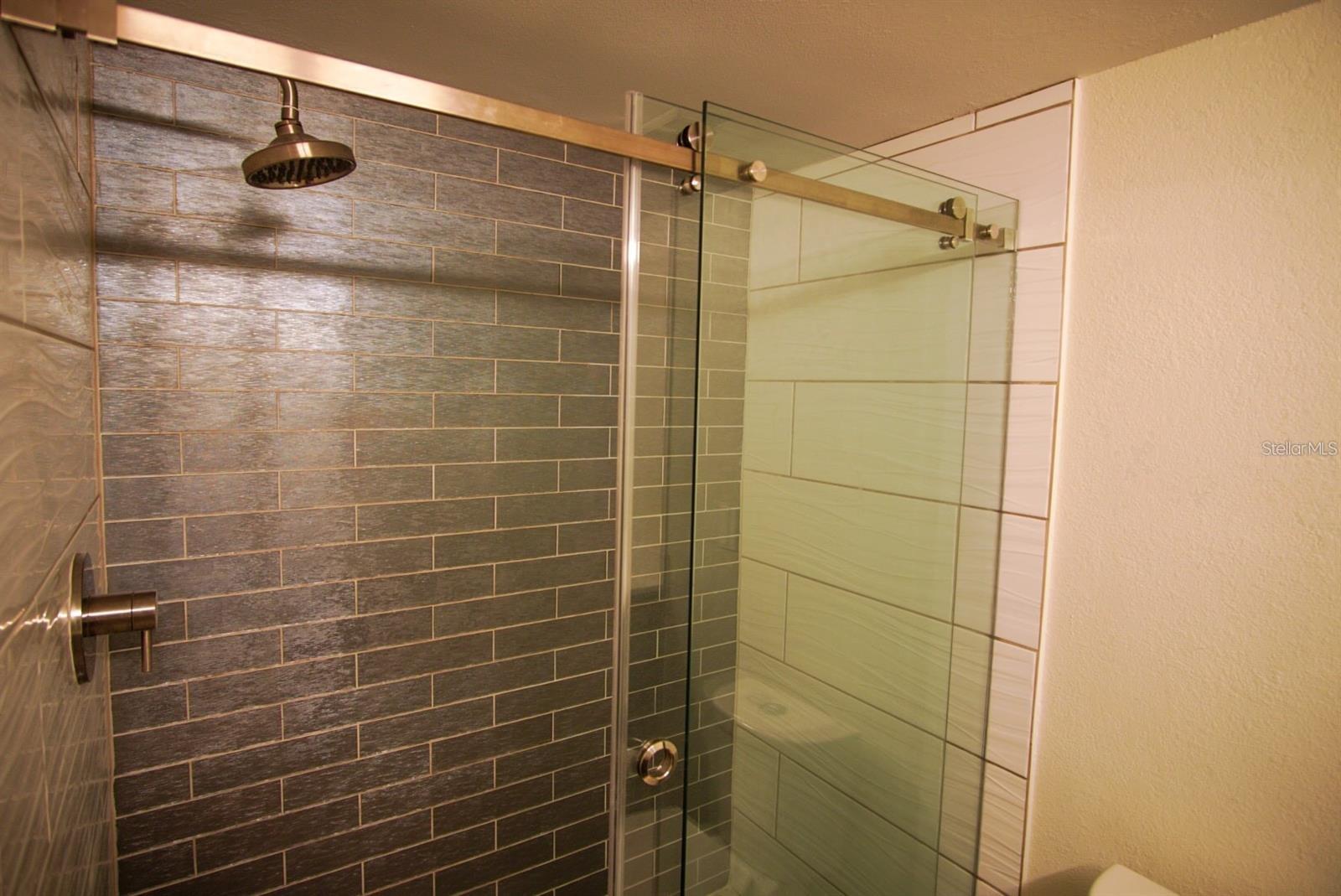 ISLANDER THE CONDO - Residential