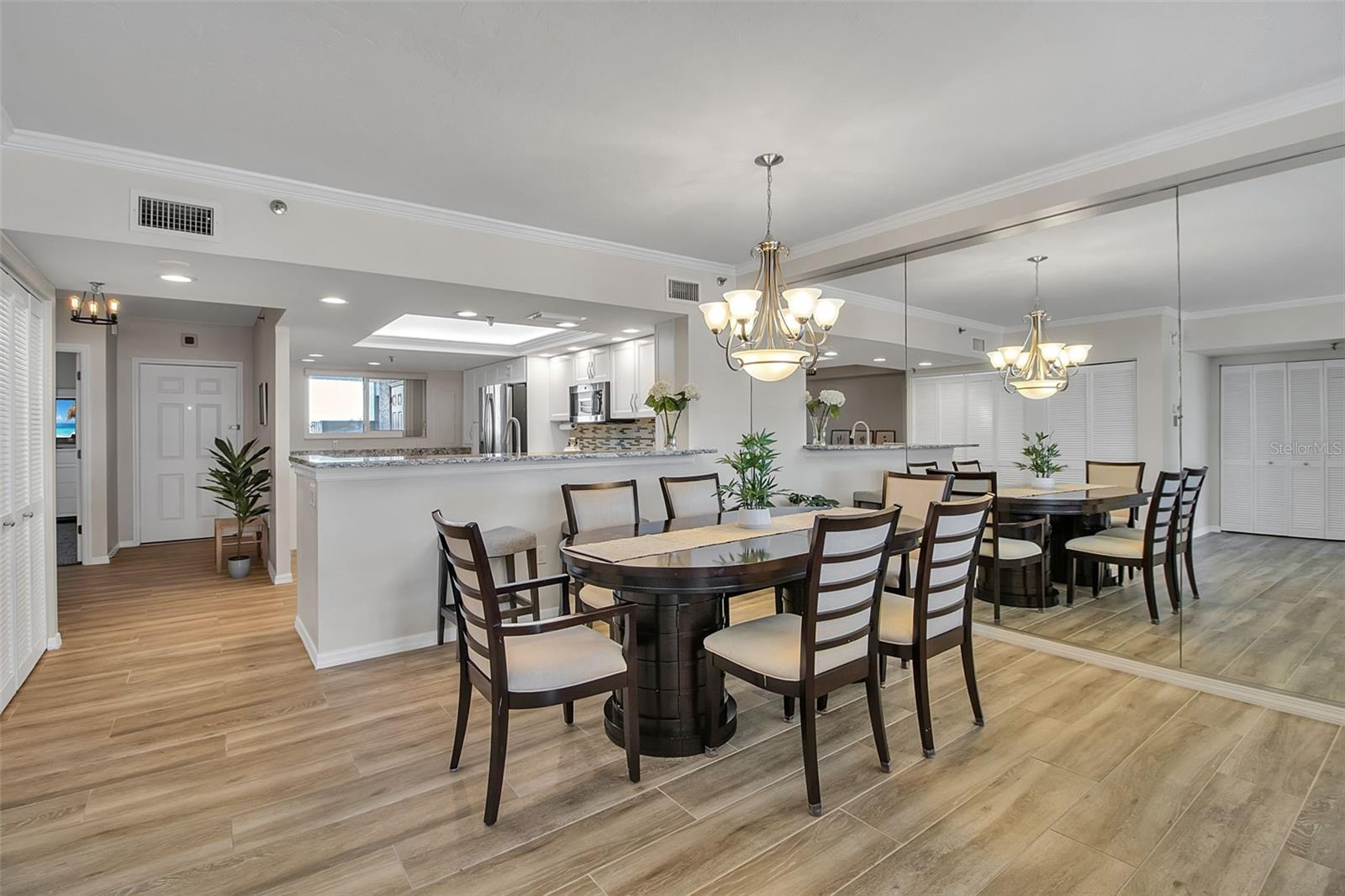 PLAYERS CLUB I - Residential