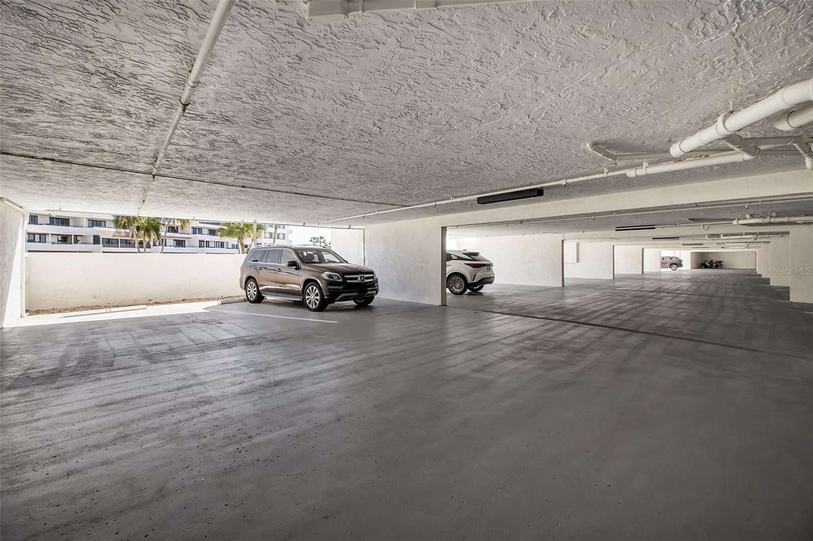 PLAYERS CLUB I - Residential