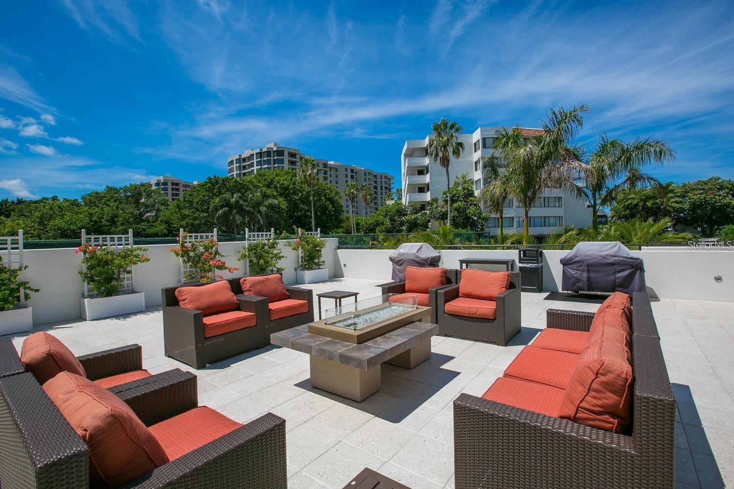 PLAYERS CLUB I - Residential