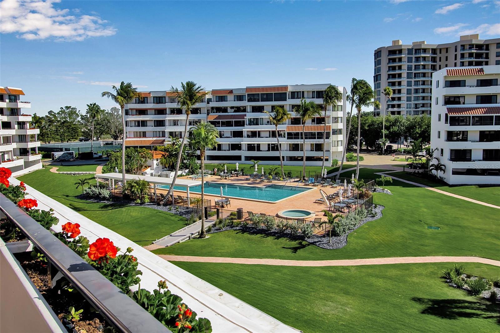 PLAYERS CLUB I - Residential