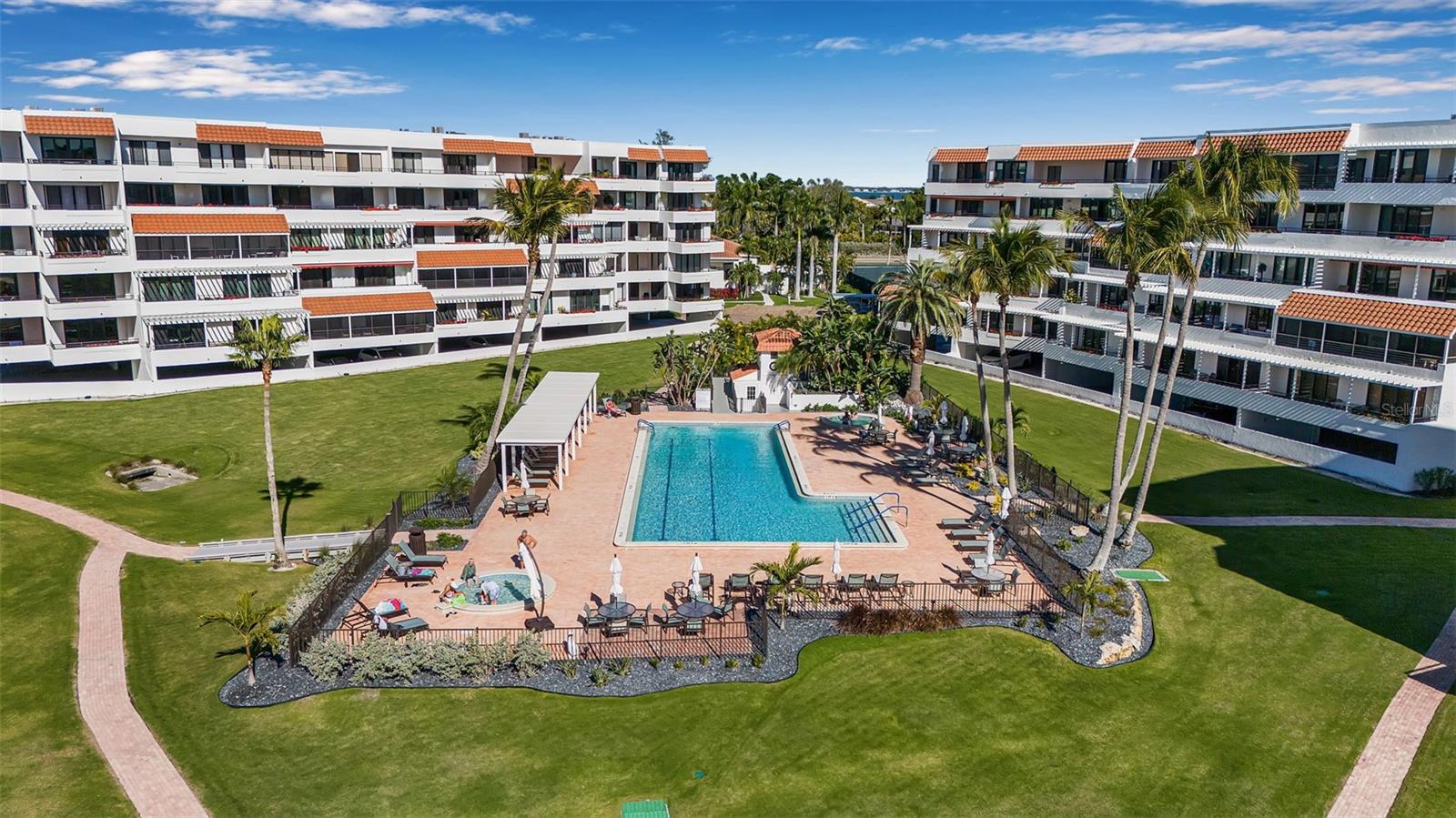 PLAYERS CLUB I - Residential